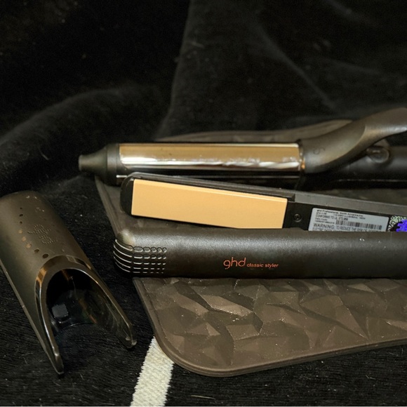 ghd Classic Styler Hair Straightener & the GHD Curve  -2 for less than just one. - Picture 1 of 15